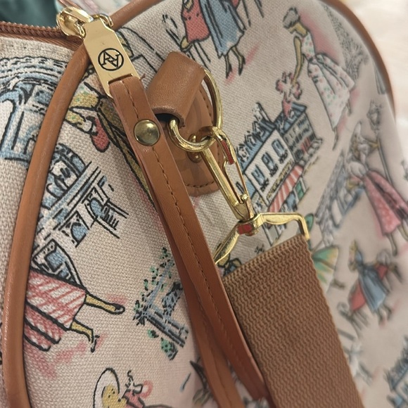 Adrienne Vittadini Print Duffle - Picture 7 of 9
